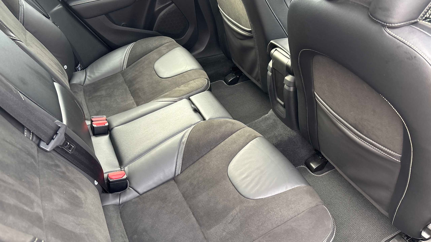 Used Volvo V40 2018 for sale - 76564417: Photo 14