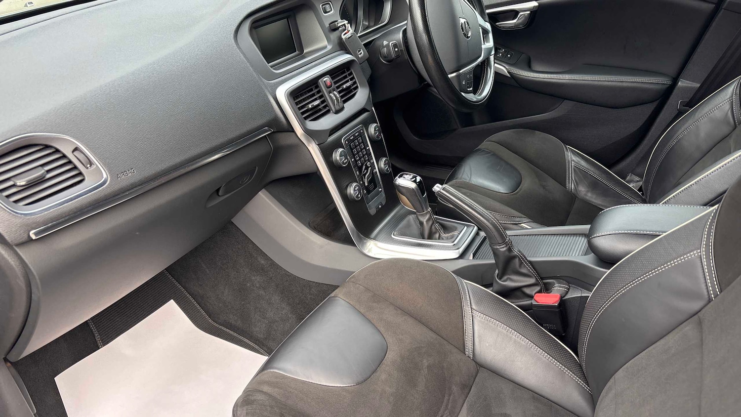 Used Volvo V40 2018 for sale - 76564417: Photo 16