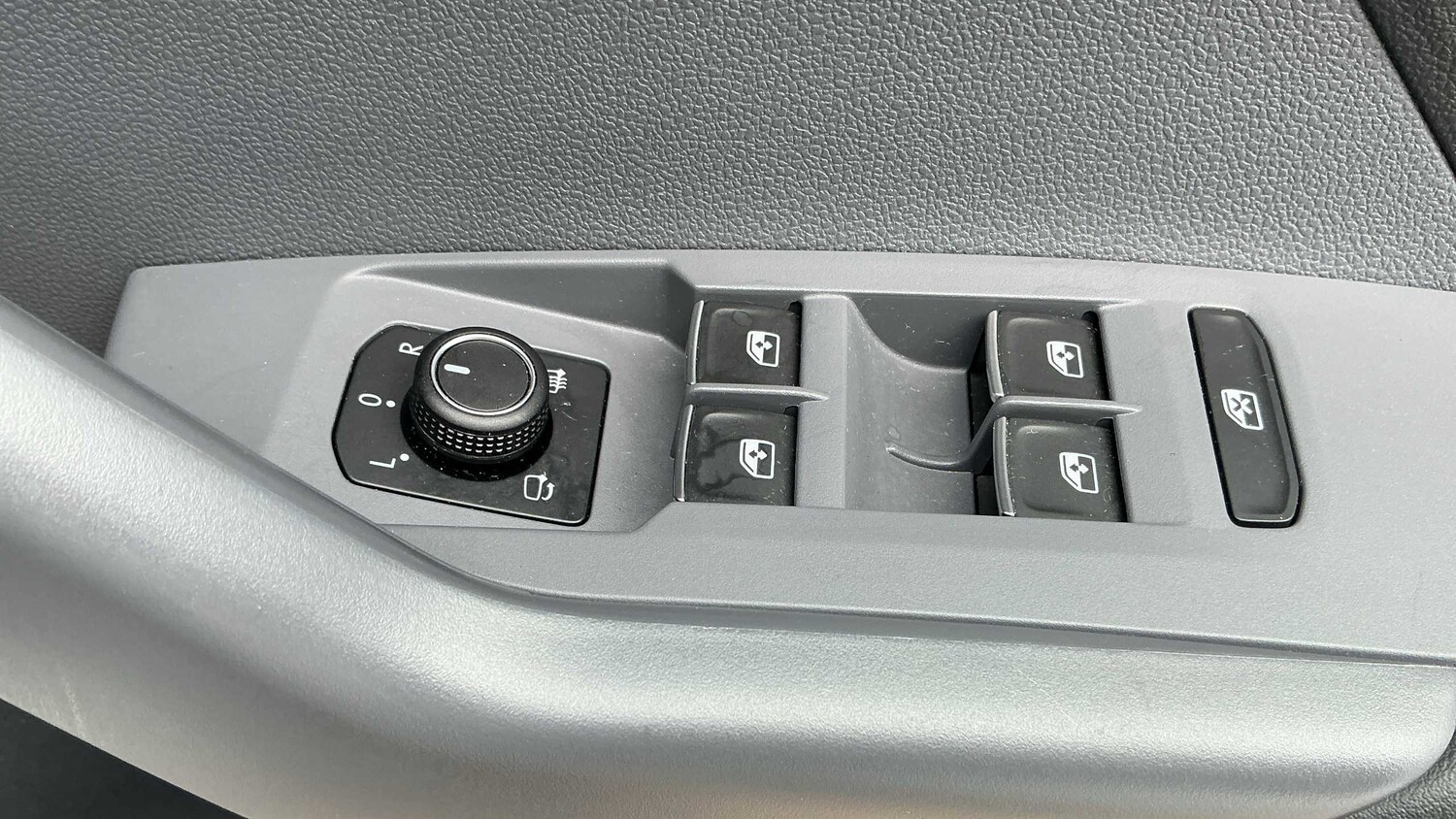 Used Volkswagen T-Cross 2021 for sale - 75968012: Photo 28