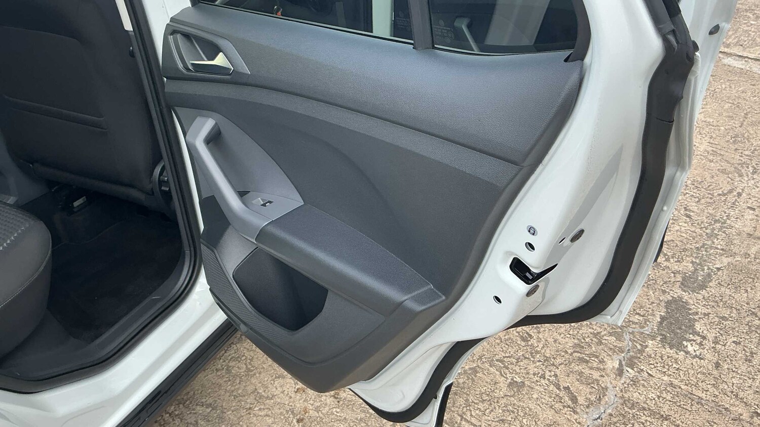 Used Volkswagen T-Cross 2021 for sale - 75968012: Photo 31