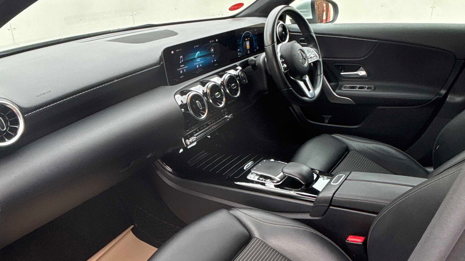 Used Mercedes-Benz A-Class 2018 for sale - 76460520: Photo 16