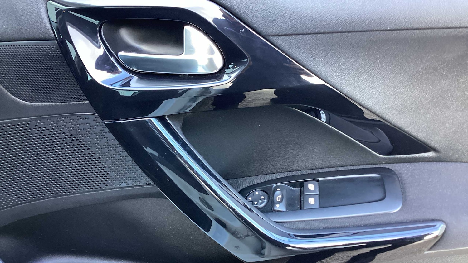 Used Peugeot 208 2015 for sale - 76351712: Photo 10