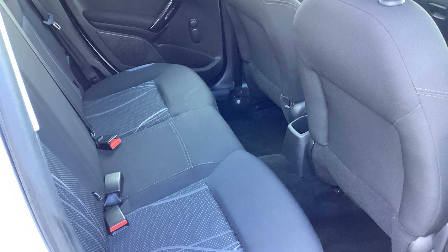 Used Peugeot 208 2015 for sale - 76351712: Photo 15