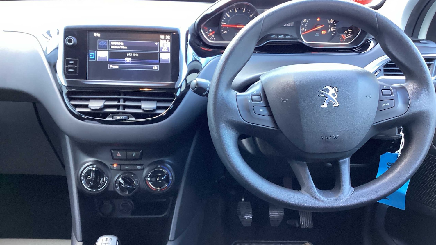 Used Peugeot 208 2015 for sale - 76351712: Photo 16