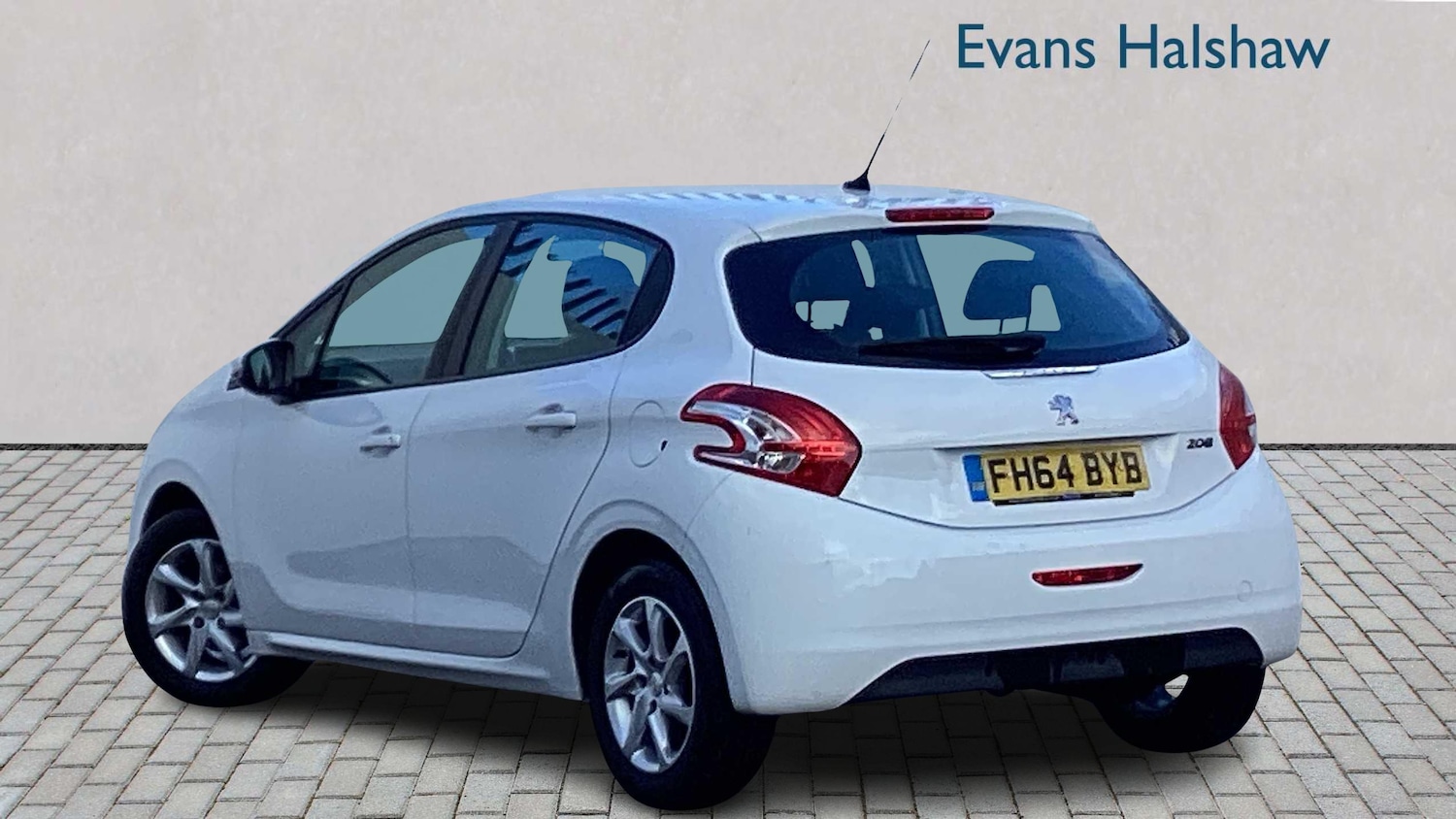 Used Peugeot 208 2015 for sale - 76351712: Photo 3