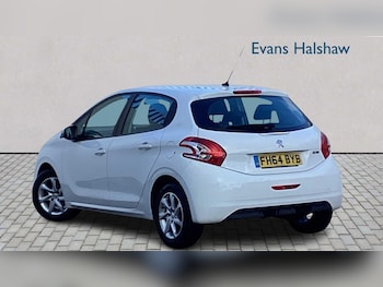Used Peugeot 208 2015 for sale - 76351712: Photo