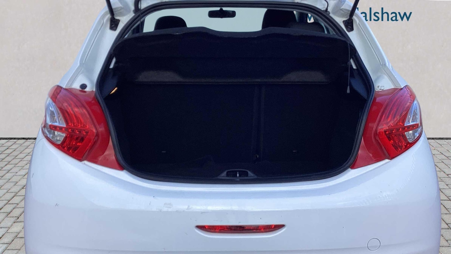 Used Peugeot 208 2015 for sale - 76351712: Photo 8