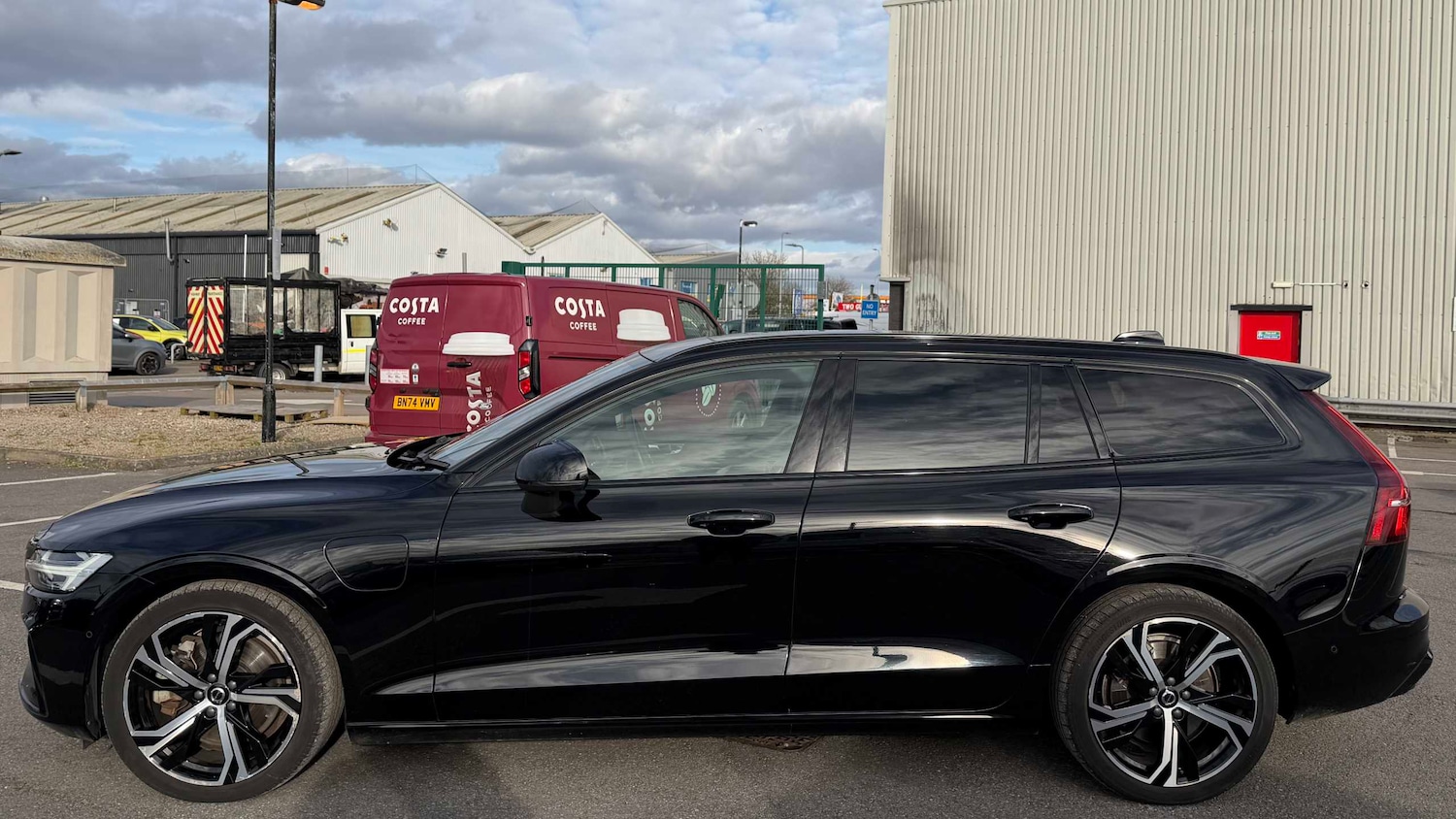 Used Volvo V60 2022 for sale - 78037522: Photo 5