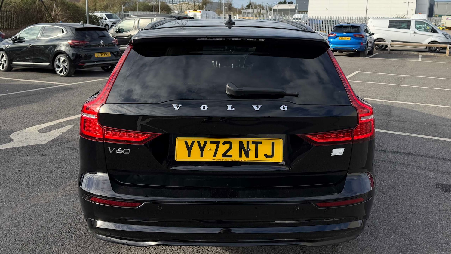 Used Volvo V60 2022 for sale - 78037522: Photo 6