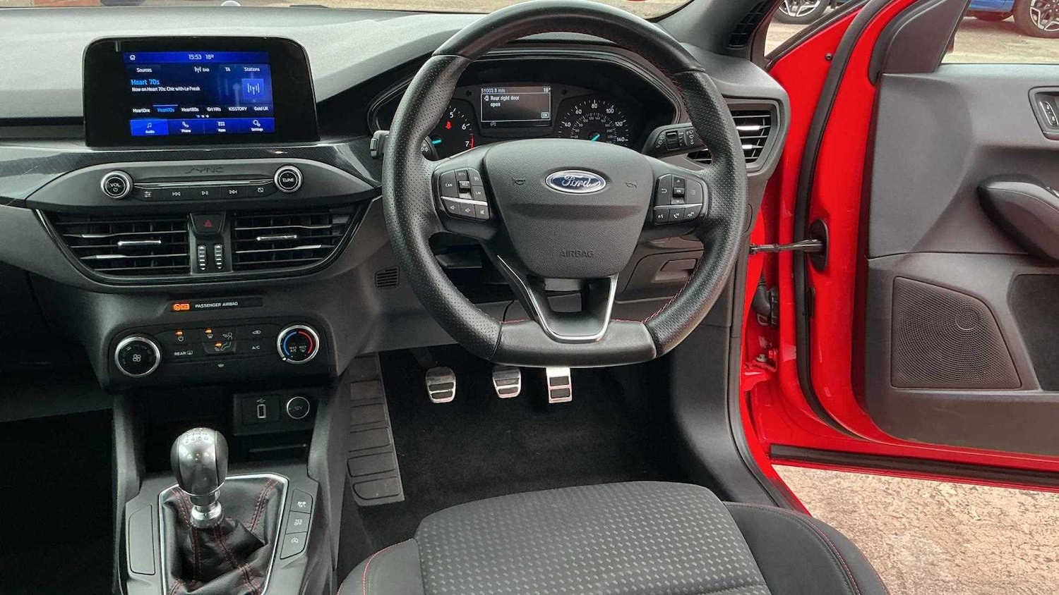 Used Ford Focus 2018 for sale - 76967875: Photo 16