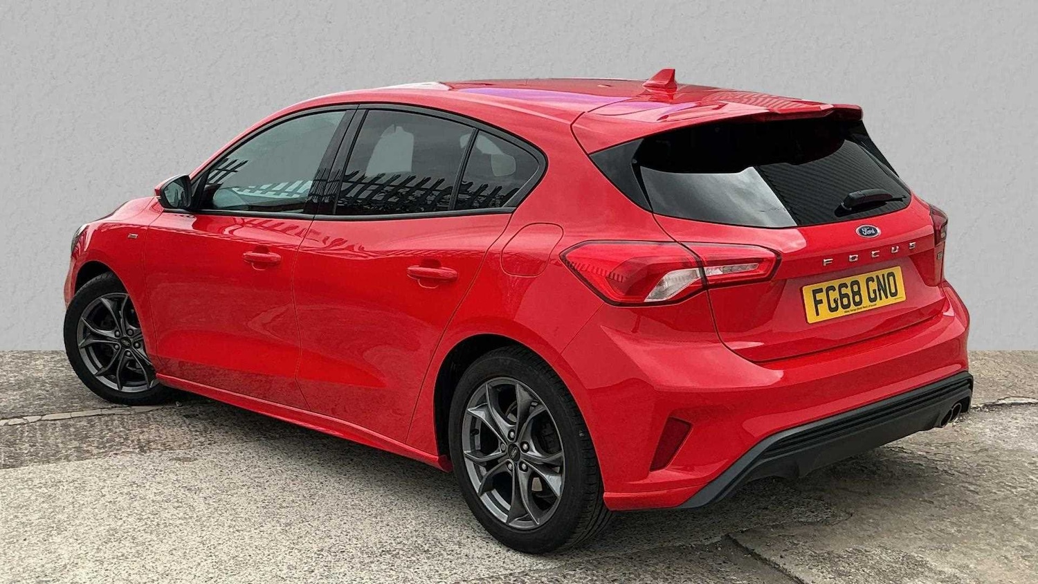 Used Ford Focus 2018 for sale - 76967875: Photo 4