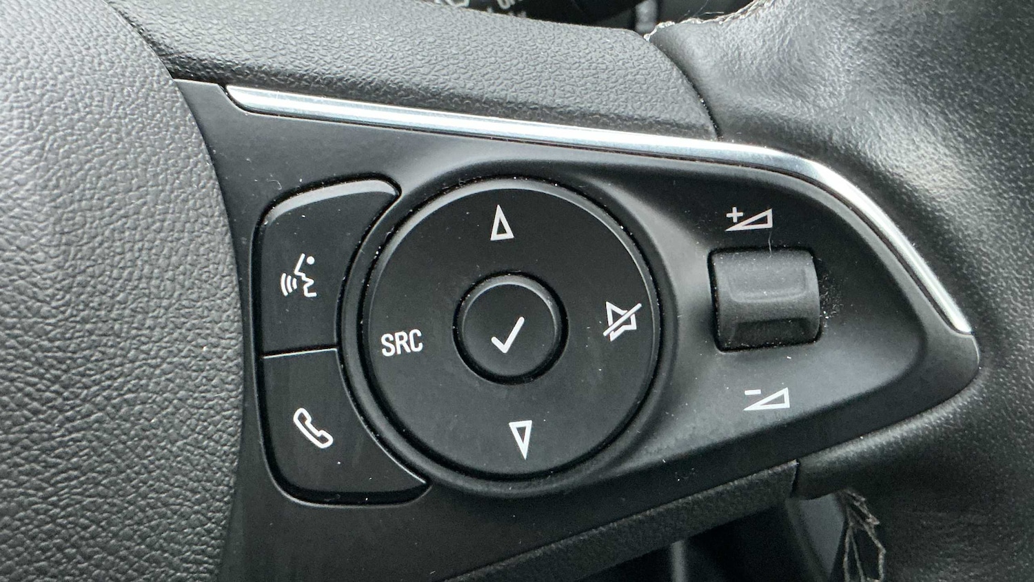 Used Vauxhall Crossland 2022 for sale - 76978699: Photo 22