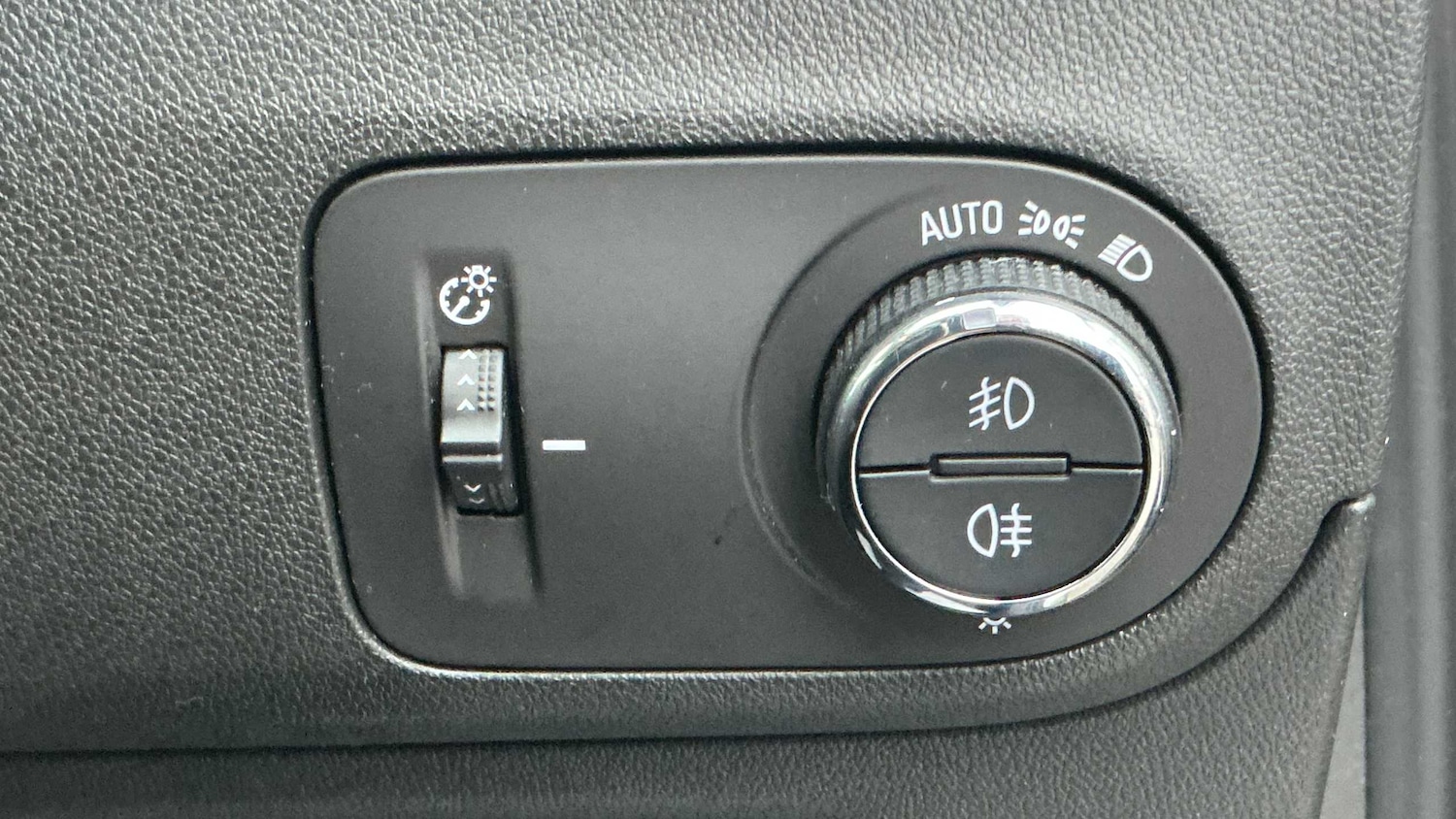 Used Vauxhall Crossland 2022 for sale - 76978699: Photo 23