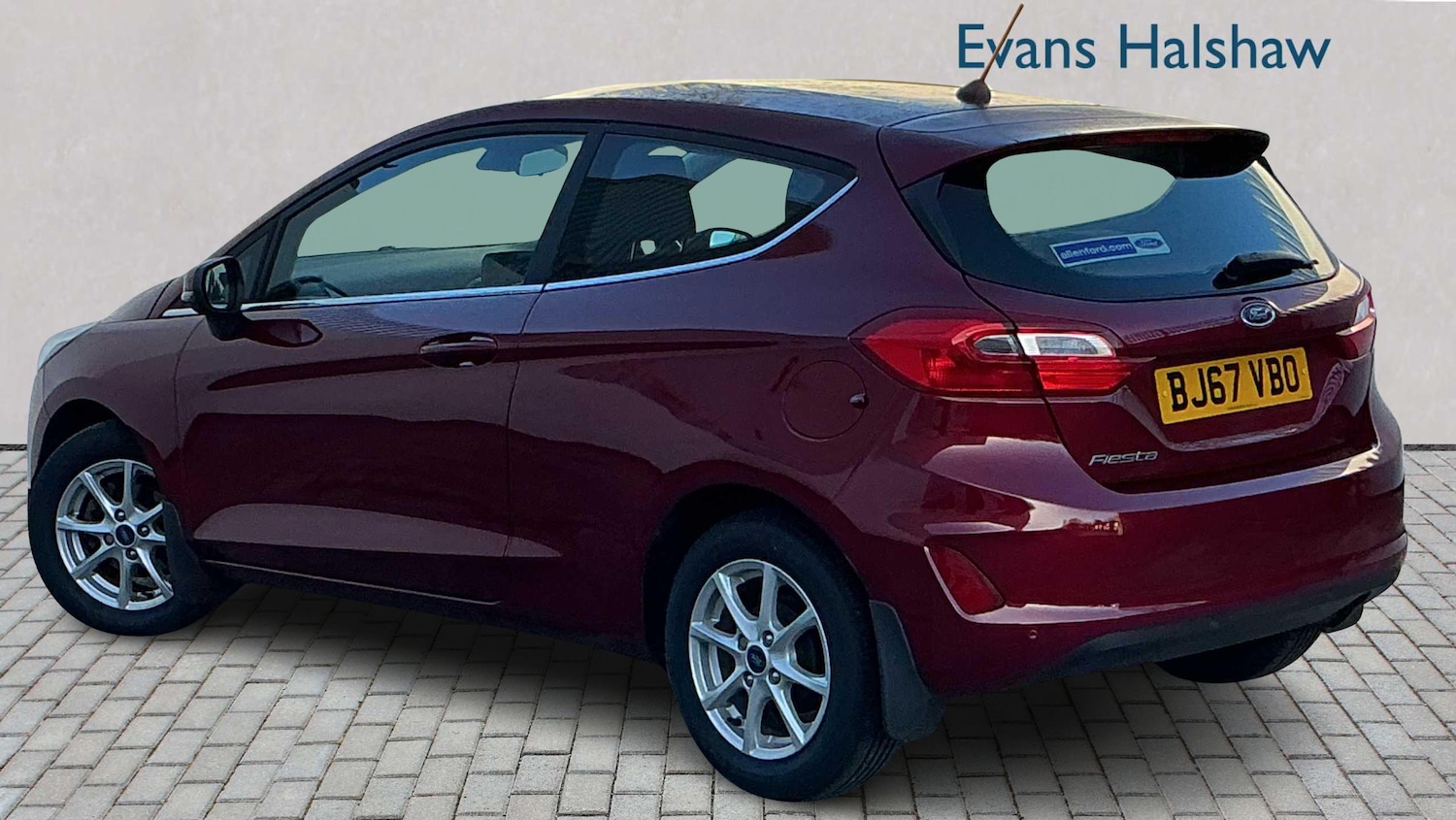 Used Ford Fiesta 2017 for sale - 77061119: Photo 2