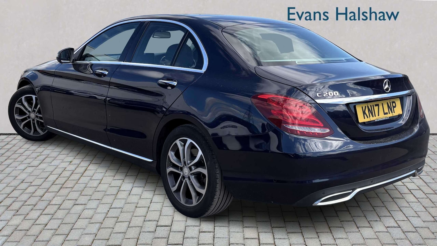 Used Mercedes-Benz C Class 2017 for sale - 78119076: Photo 2