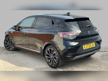 Used Renault Clio 2023 for sale - 75813456: Photo