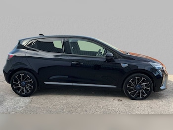 Used Renault Clio 2023 for sale - 75813456: Photo