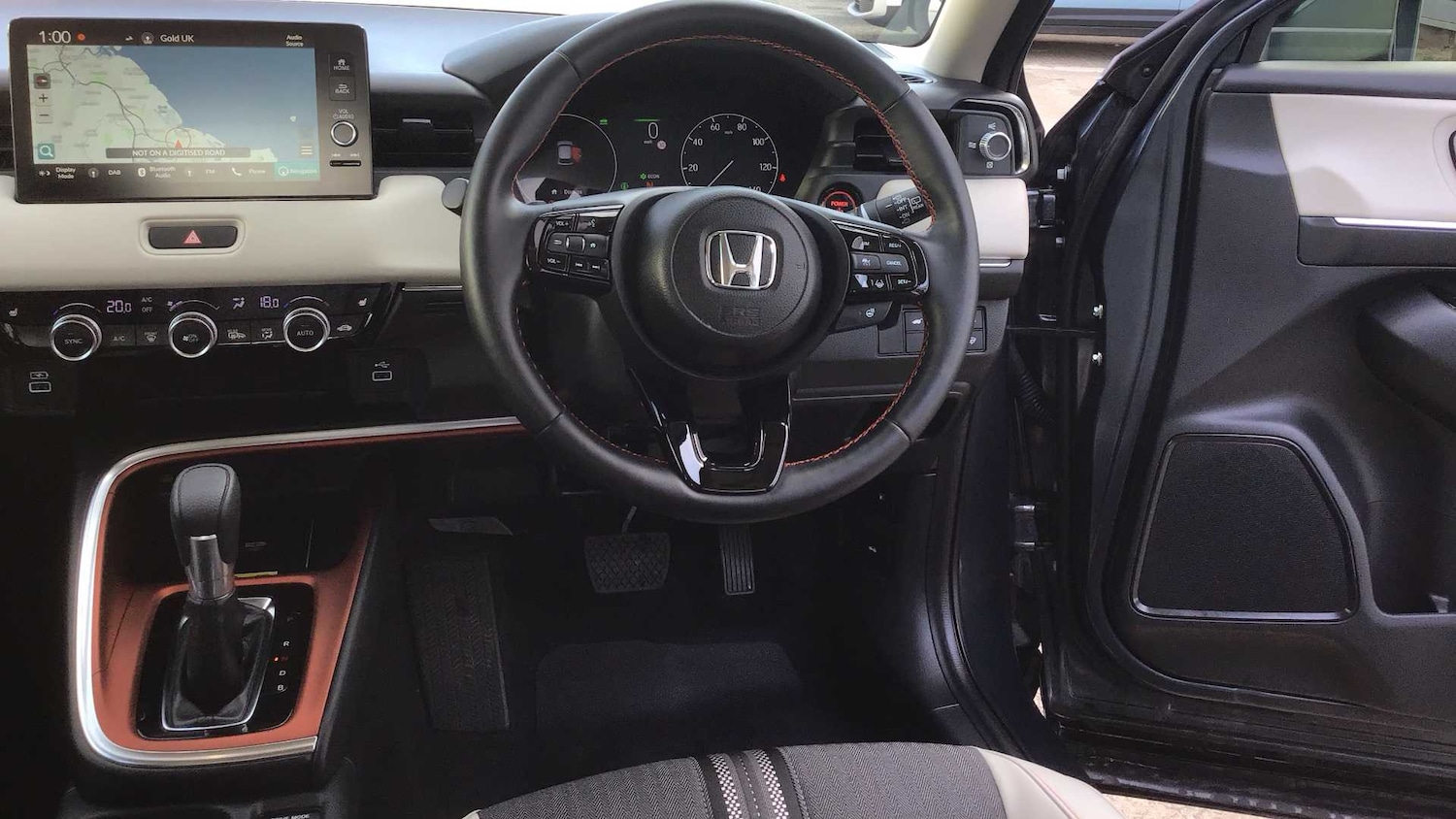 Used Honda HR-V 2023 for sale - 76262482: Photo 15