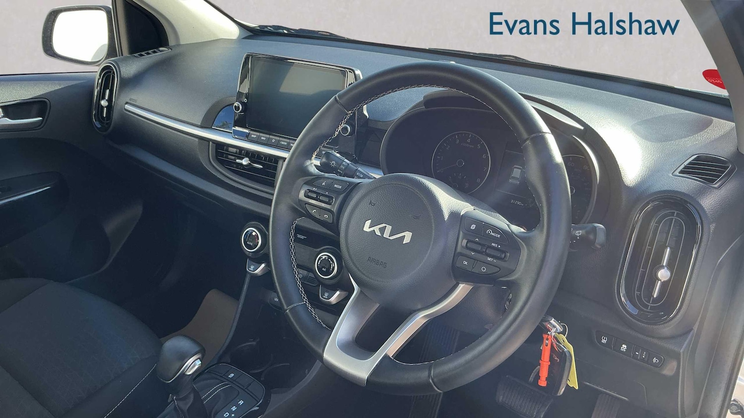 Used Kia Picanto 2023 for sale - 76501845: Photo 11