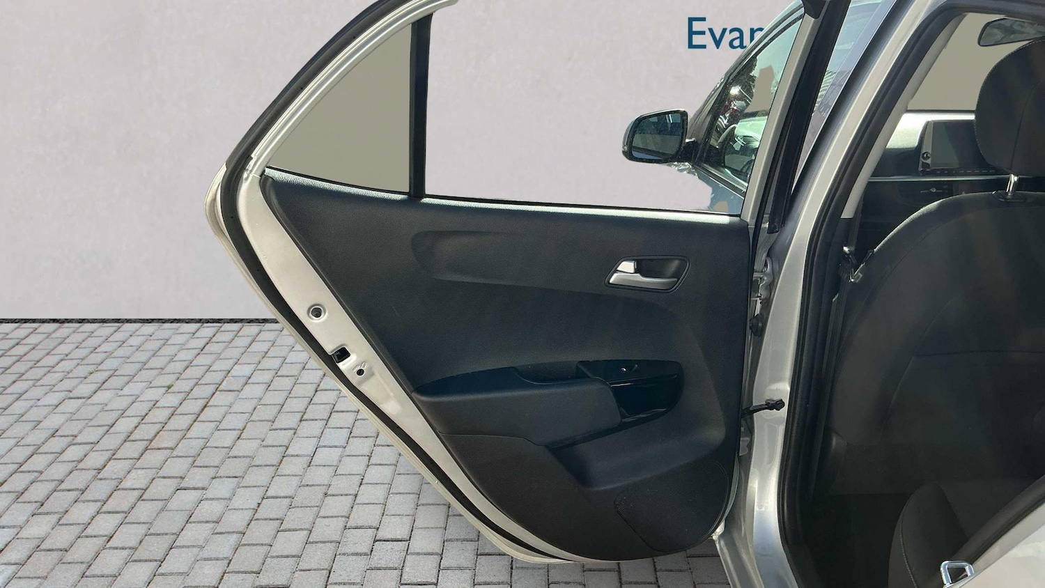 Used Kia Picanto 2023 for sale - 76501845: Photo 17