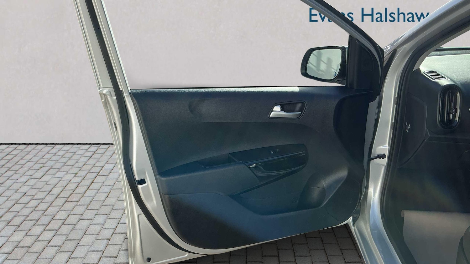 Used Kia Picanto 2023 for sale - 76501845: Photo 18