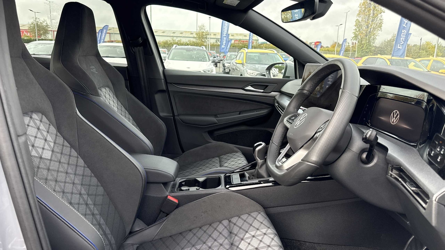 Used Volkswagen Golf 2024 for sale - 76789193: Photo 3