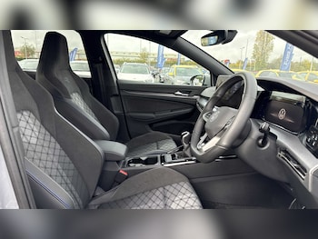 Used Volkswagen Golf 2024 for sale - 76789193: Photo