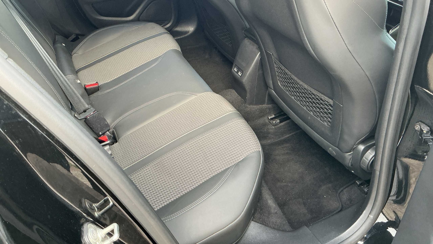 Used Peugeot 208 2021 for sale - 76705237: Photo 15