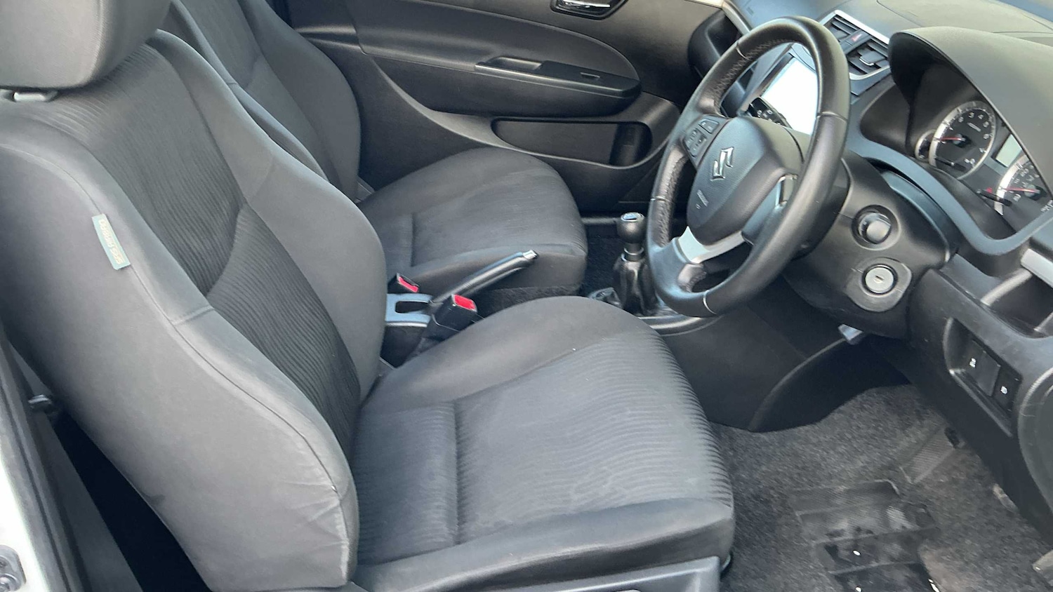 Used Suzuki Swift 2015 for sale - 76875751: Photo 13