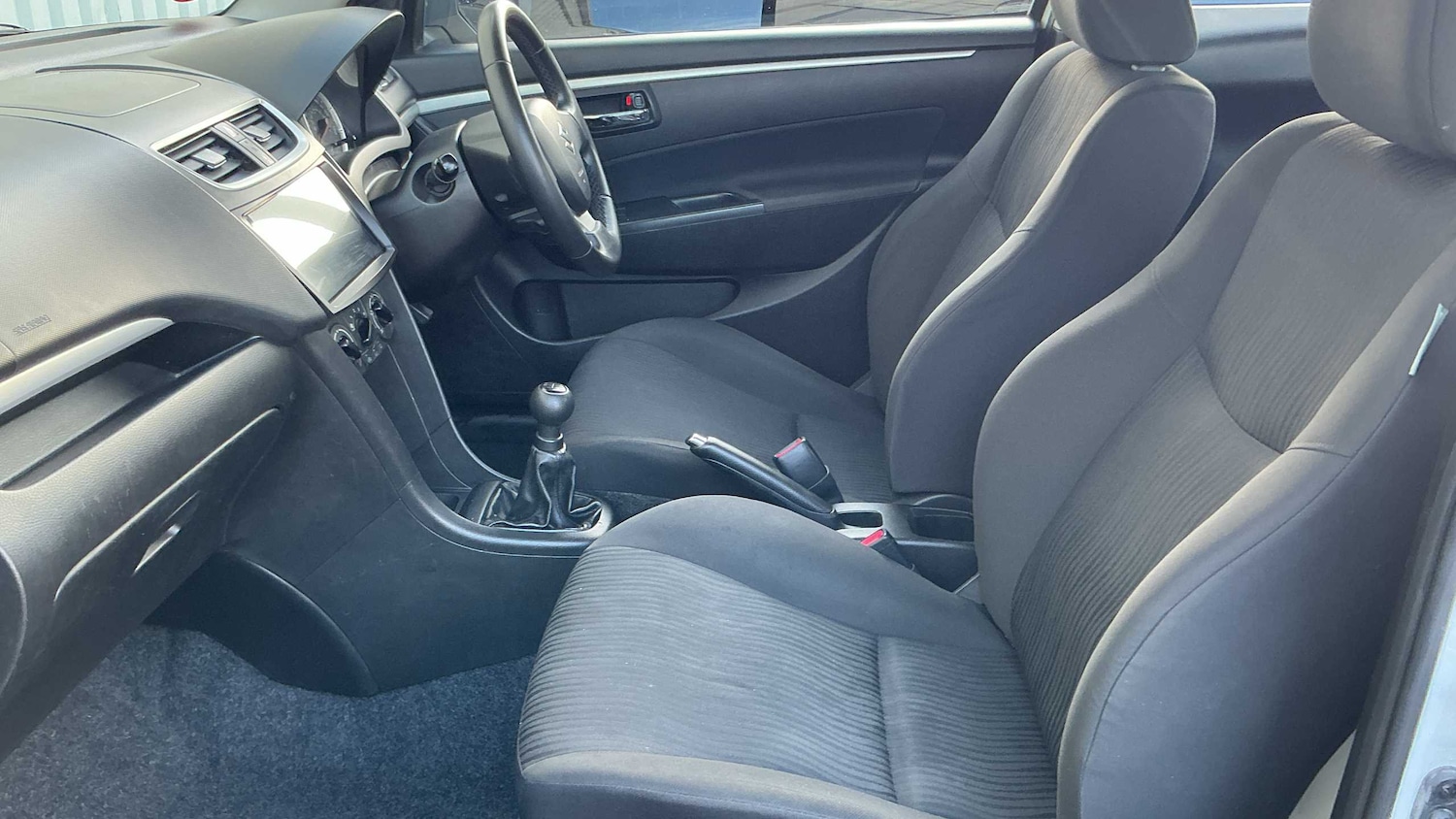 Used Suzuki Swift 2015 for sale - 76875751: Photo 14