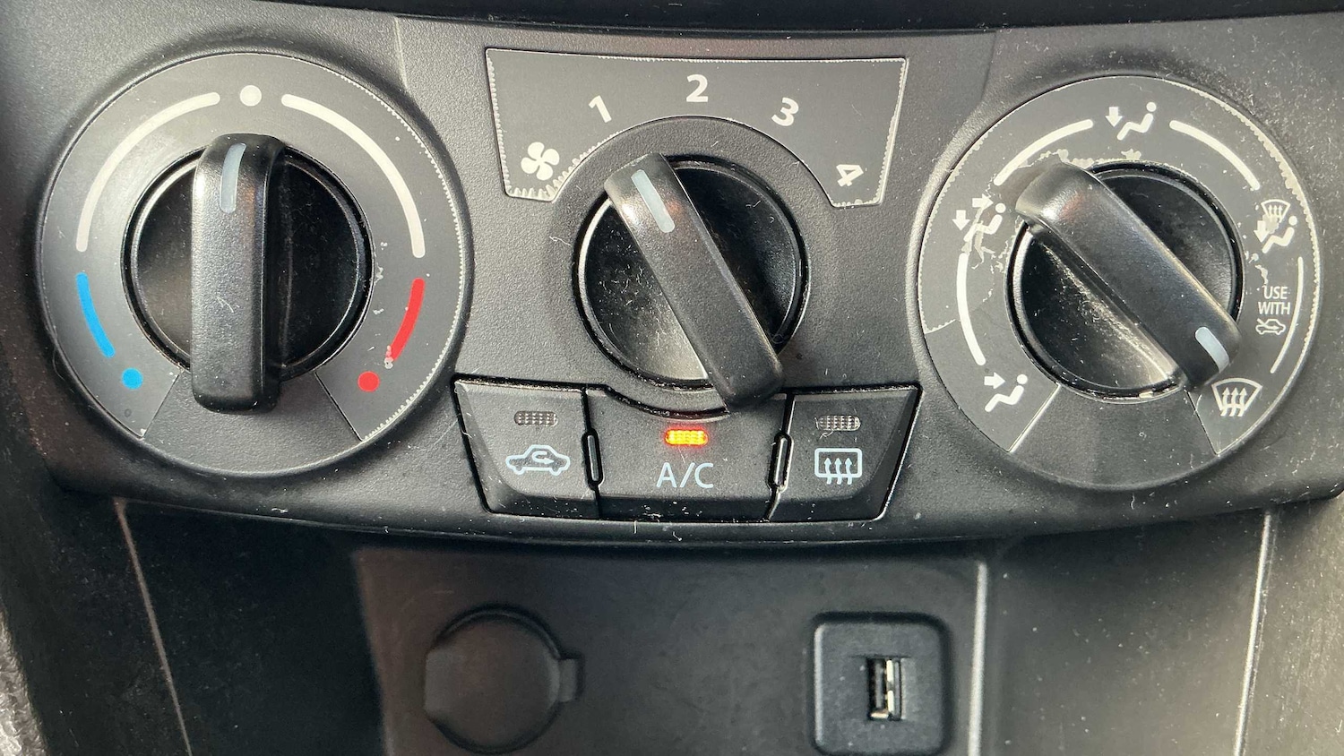 Used Suzuki Swift 2015 for sale - 76875751: Photo 22