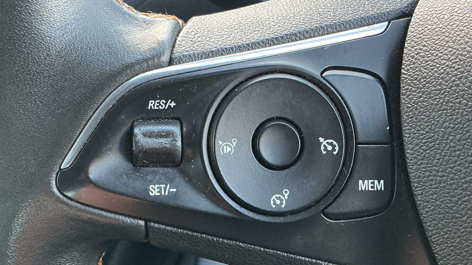 Used Vauxhall Crossland X 2020 for sale - 76875775: Photo 23