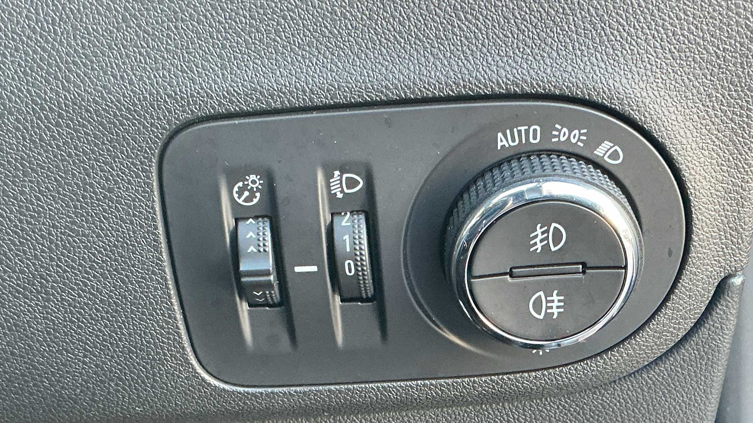 Used Vauxhall Crossland X 2020 for sale - 76875775: Photo 24