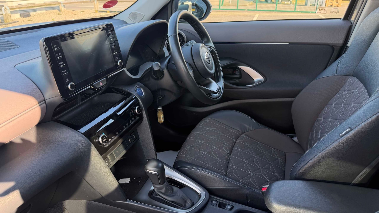 Used Toyota Yaris Cross 2023 for sale - 77960725: Photo 15