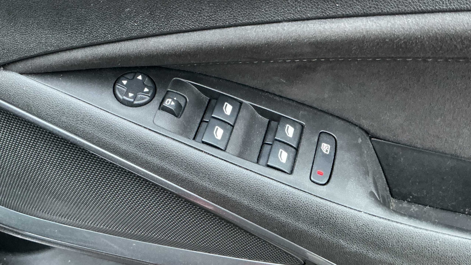 Used Vauxhall Crossland 2022 for sale - 76915985: Photo 9