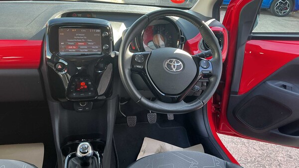Used Toyota AYGO 2015 for sale - 76316136: Photo 16