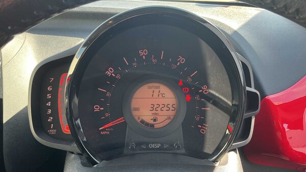 Used Toyota AYGO 2015 for sale - 76316136: Photo 17