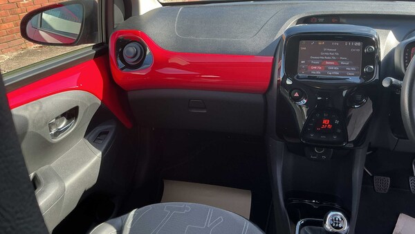 Used Toyota AYGO 2015 for sale - 76316136: Photo 18