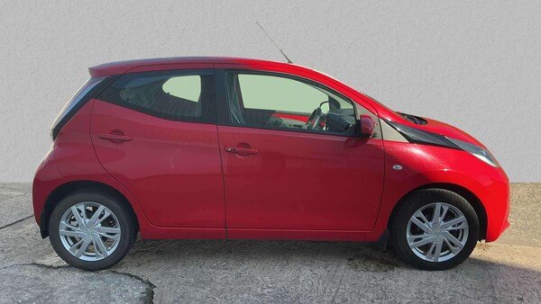 Used Toyota AYGO 2015 for sale - 76316136: Photo 5