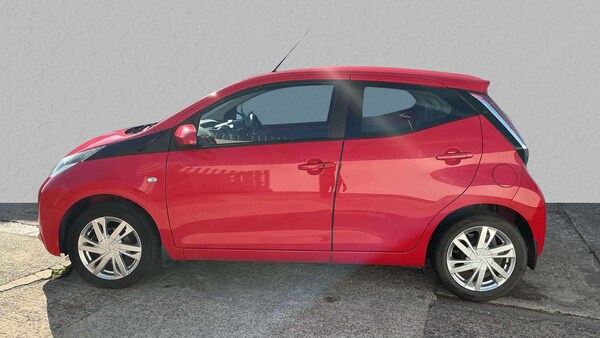 Used Toyota AYGO 2015 for sale - 76316136: Photo 6