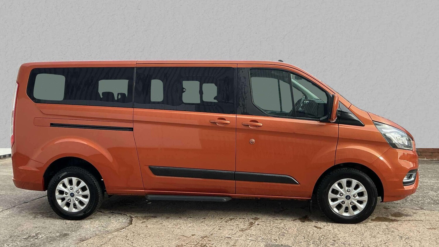 Used Ford Tourneo Custom 2022 for sale - 75845387: Photo 4