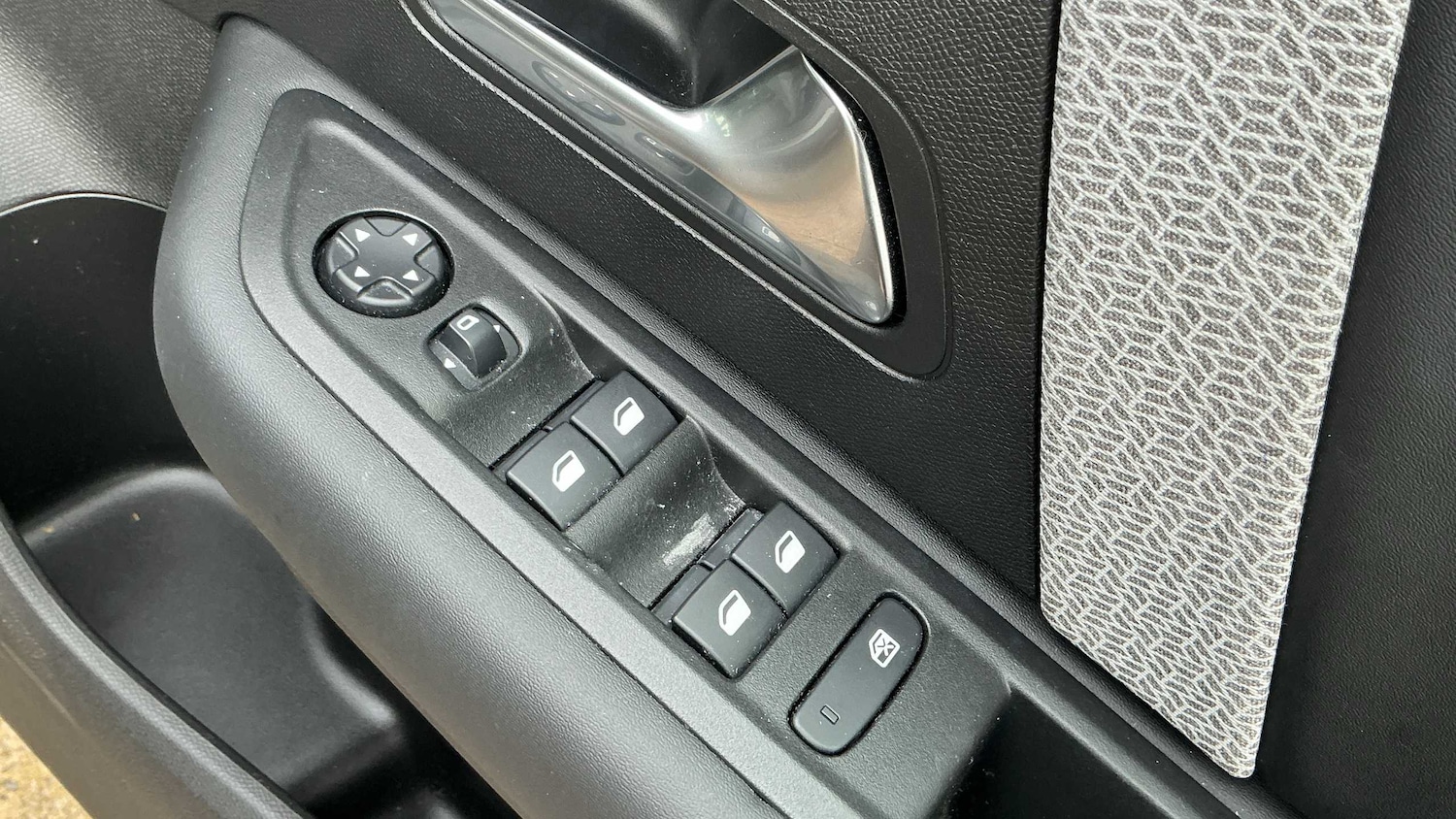 Used Citroen C4 2023 for sale - 76718086: Photo 9