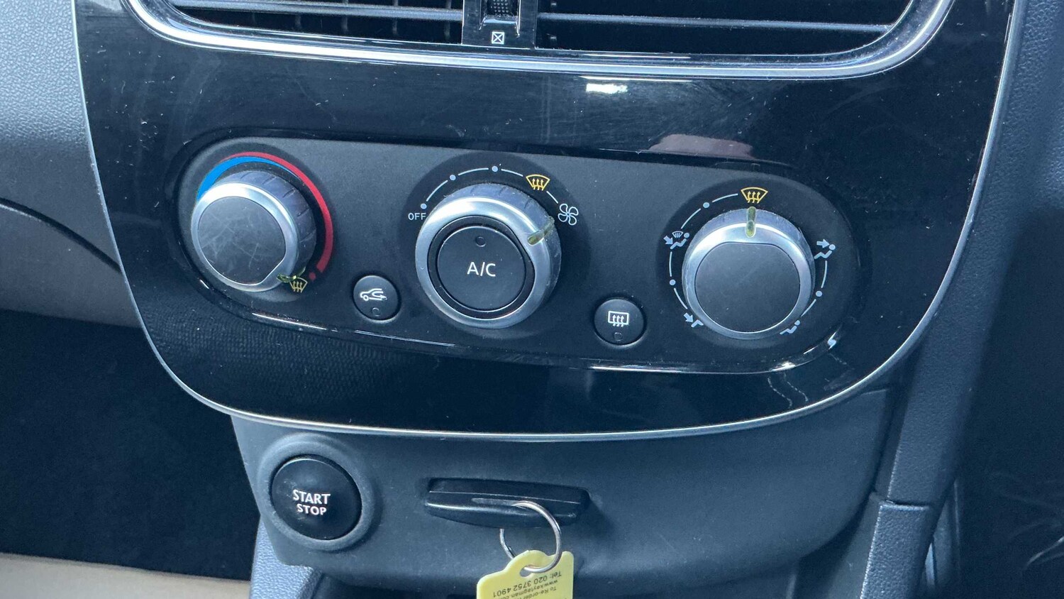 Used Renault Clio 2018 for sale - 77112310: Photo 18