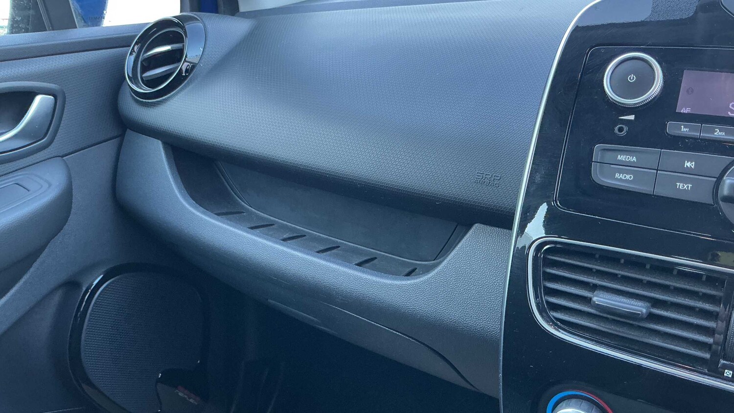 Used Renault Clio 2018 for sale - 77112310: Photo 22