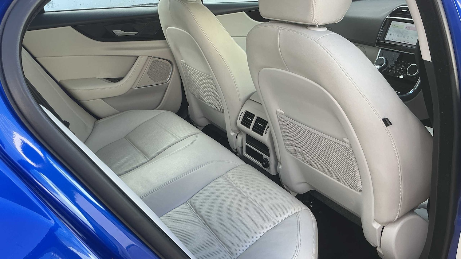 Used Jaguar XE 2020 for sale - 76576023: Photo 15