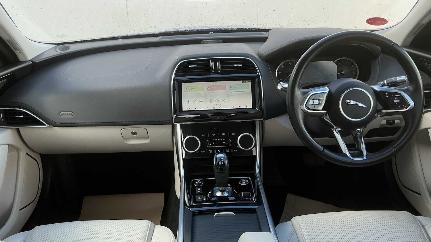 Used Jaguar XE 2020 for sale - 76576023: Photo 16