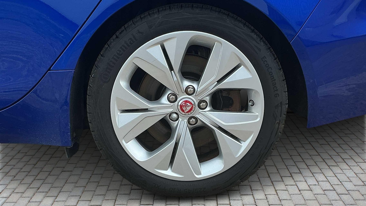 Used Jaguar XE 2020 for sale - 76576023: Photo 7