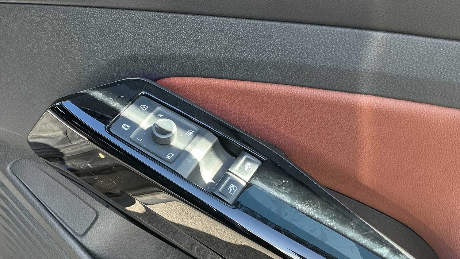 Used Volkswagen ID.4 2021 for sale - 77943354: Photo 11