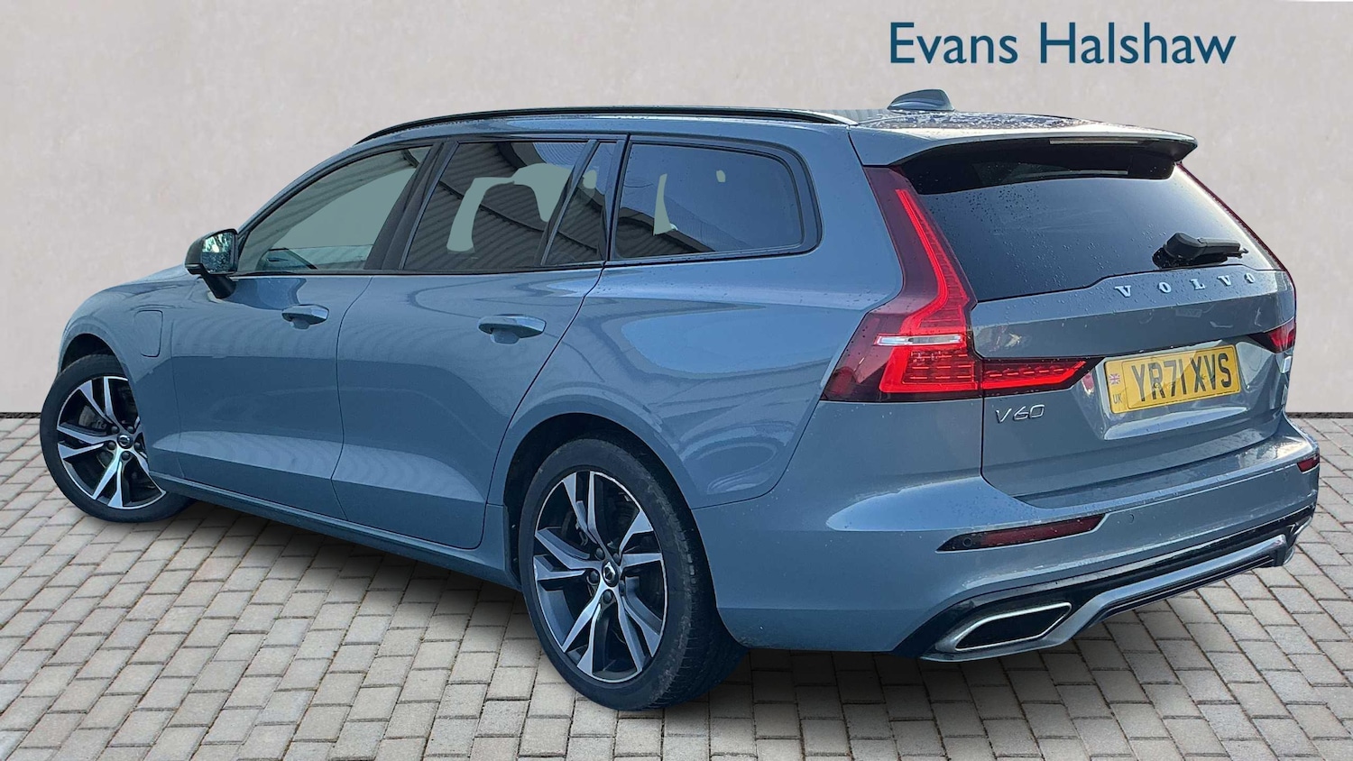 Used Volvo V60 2021 for sale - 77281912: Photo 2