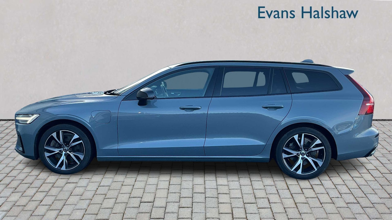 Used Volvo V60 2021 for sale - 77281912: Photo 3